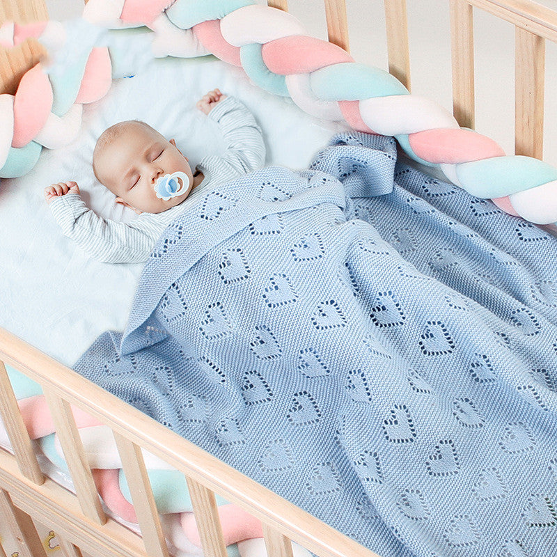 Knitted Heart Hollow Windproof Blanket